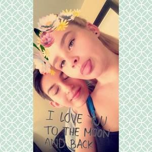 Meet your Posher, Carrie